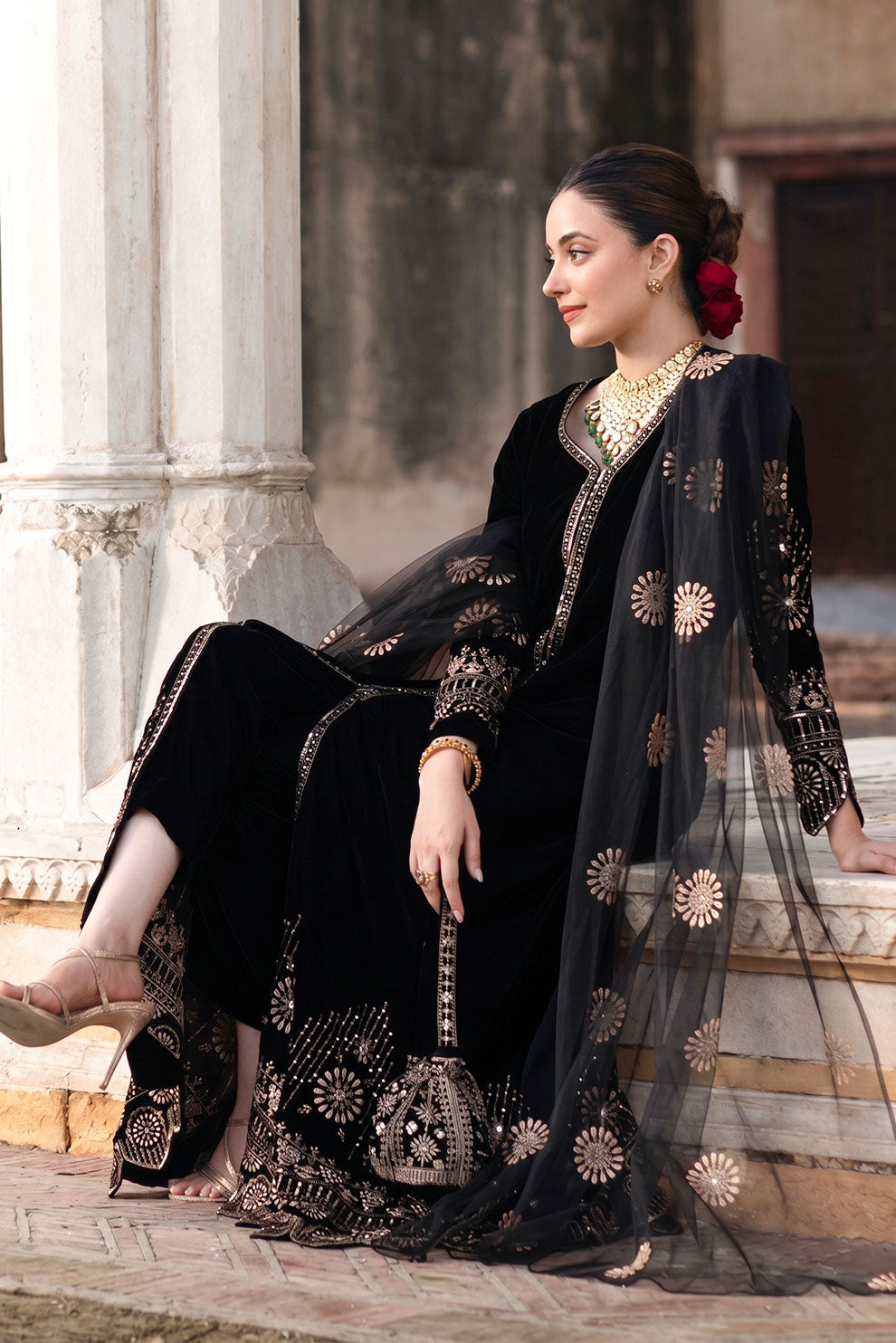ZC-233 Velvet Embroidered 3pc