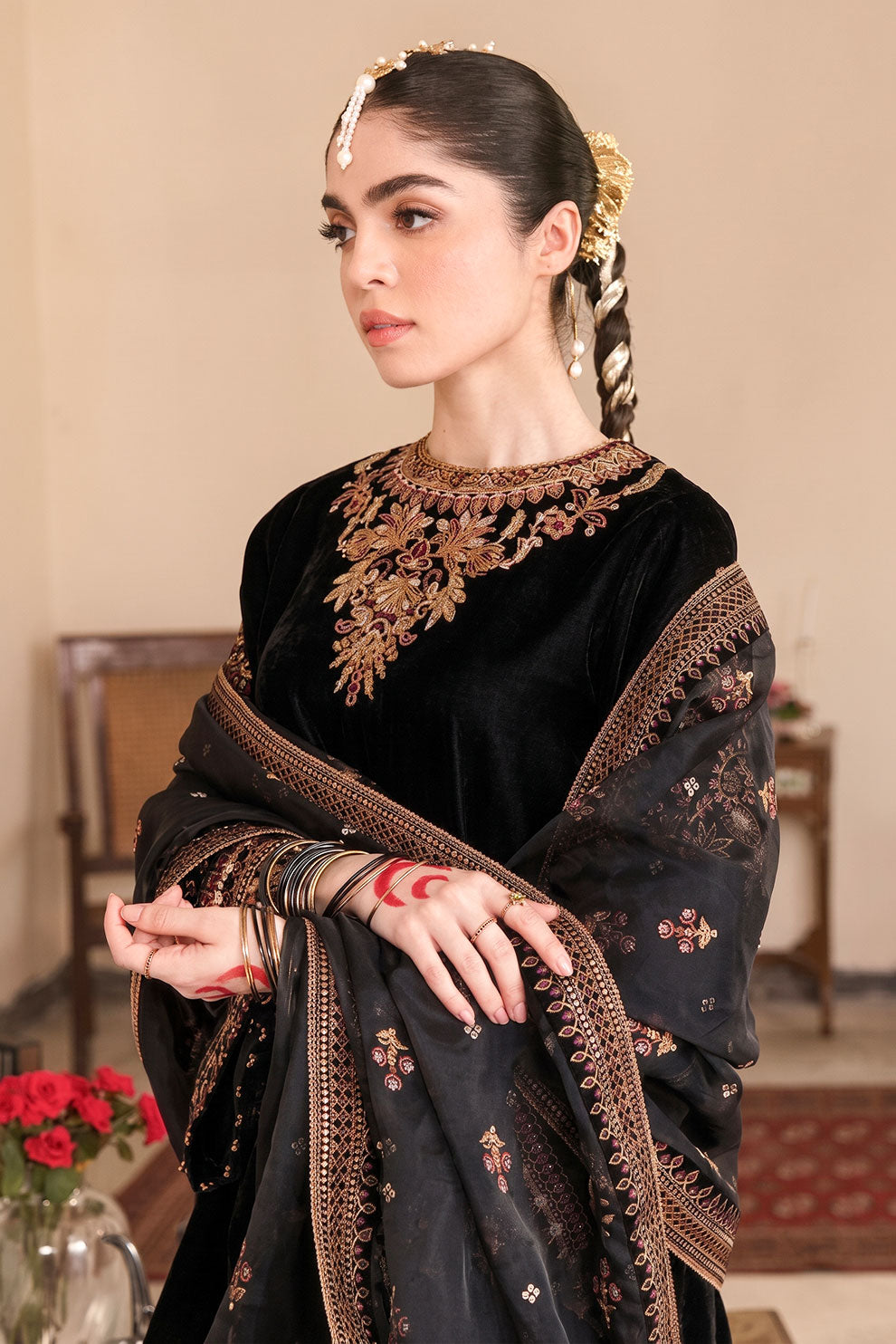 BRQ-107 Black Velvet Embroidered 3pc Wt